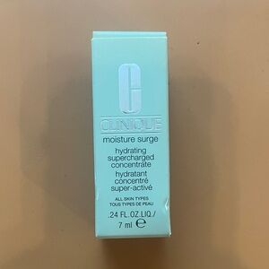 Clinique Moisture Surge Hydrating Concentrate - Light Green